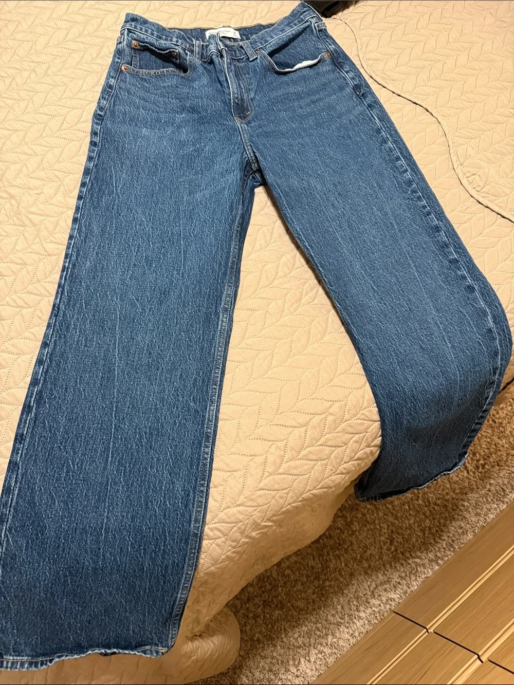 ABERCROMBIE HIGH RISE 90s RELAXED